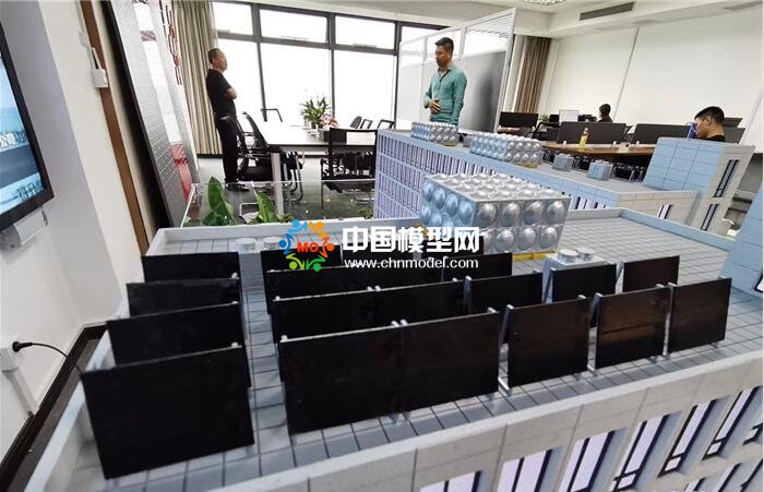 太陽能異聚態(tài)熱利用系統(tǒng)沙盤模型