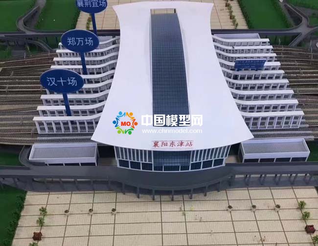 襄陽(yáng)東津站沙盤模型展現(xiàn)